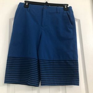 Under Armour boy’s match play vented heat gear golf shorts blue 16